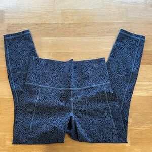 Athleta Black and Blue Salutation Stash Pocket Leggings, S, Like New